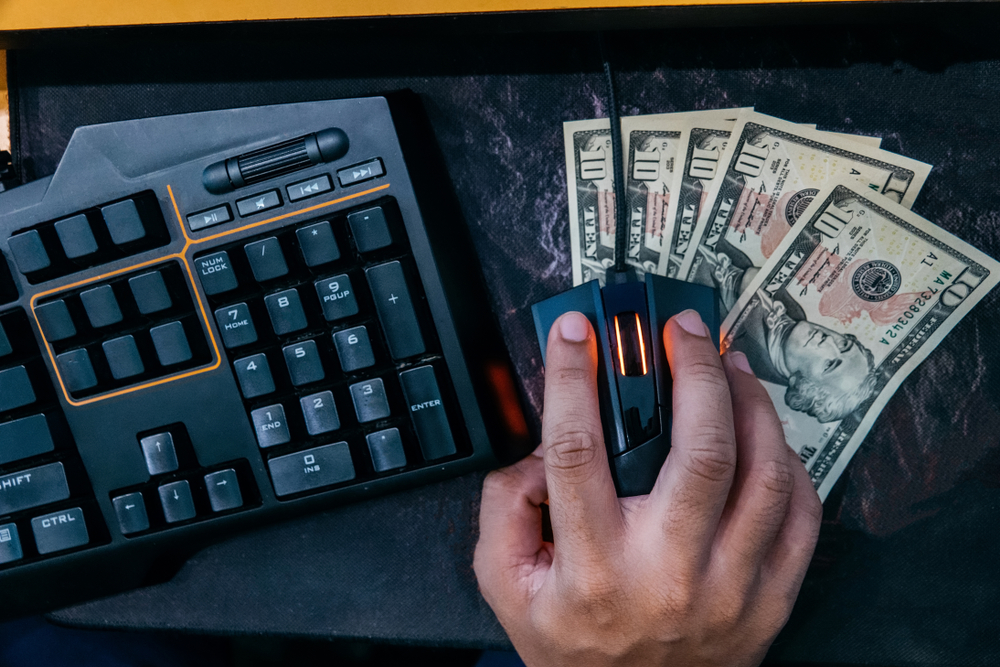 gaming mouse and keyboard with money
